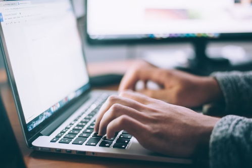 免費PDF全文翻譯工具推薦與禮儀服務行業應用指南